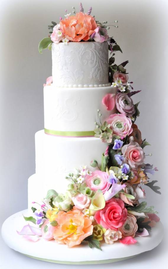 5 Stunning Wedding Cakes With Sugar Flowers That Look Real Wedding Fanatic